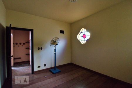 Casa à venda com 900m², 4 quartos e 6 vagasSala Externa