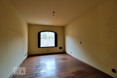 Casa à venda com 900m², 4 quartos e 6 vagasSuíte 1