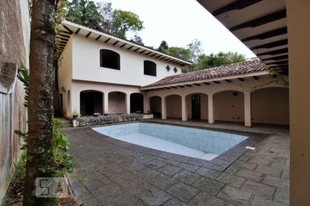 Casa à venda com 900m², 4 quartos e 6 vagasPiscina