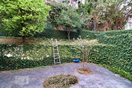 Casa à venda com 900m², 4 quartos e 6 vagasVista da Suíte 2