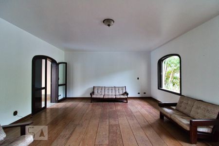 Casa à venda com 900m², 4 quartos e 6 vagasSalão de Festas