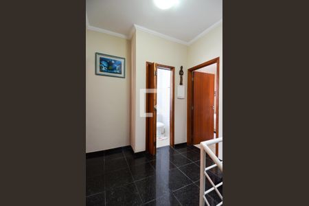 Casa à venda com 200m², 4 quartos e 4 vagasEscada Quartos
