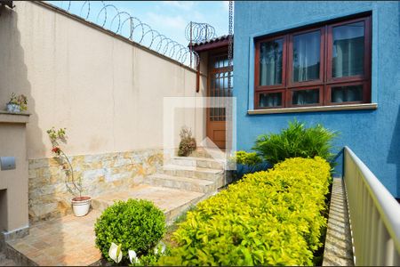 Casa à venda com 200m², 4 quartos e 4 vagasÁrea de Entrada