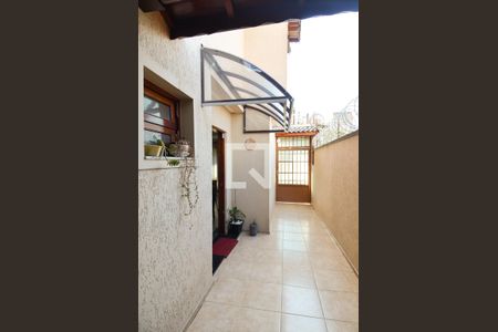 Casa à venda com 200m², 4 quartos e 4 vagasCorredor de Entrada