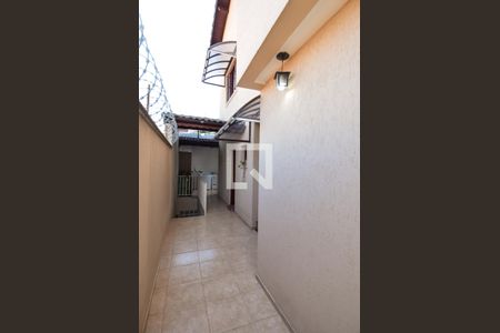 Casa à venda com 200m², 4 quartos e 4 vagasCorredor de Entrada