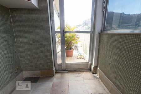Apartamento para alugar com 245m², 3 quartos e 2 vagas Apartamento para alugar com 245m², 3 quartos e 2 vagasVaranda da Suíte 1