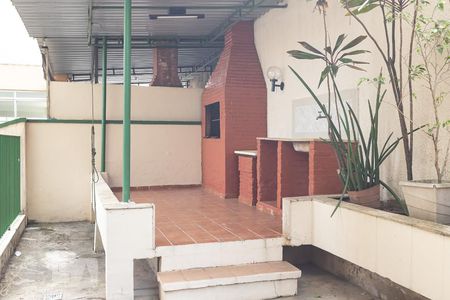 Apartamento para alugar com 245m², 3 quartos e 2 vagas Apartamento para alugar com 245m², 3 quartos e 2 vagasÁrea comum - Churrasqueira