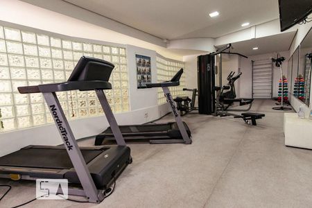 Apartamento à venda com 120m², 3 quartos e 3 vagas Apartamento à venda com 120m², 3 quartos e 3 vagasÁrea comum - Academia