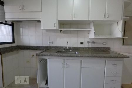 Apartamento à venda com 120m², 3 quartos e 3 vagasCozinha