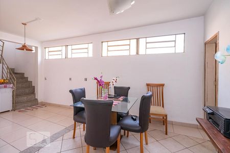 Casa para alugar com 245m², 8 quartos e 3 vagasSala de Jantar