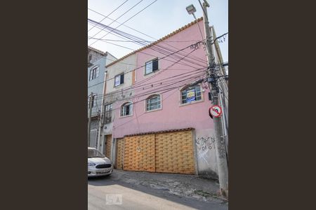 Casa para alugar com 245m², 8 quartos e 3 vagasFachada