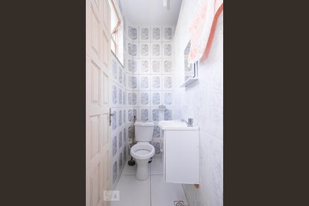 Casa para alugar com 245m², 8 quartos e 3 vagasBanheiro Social