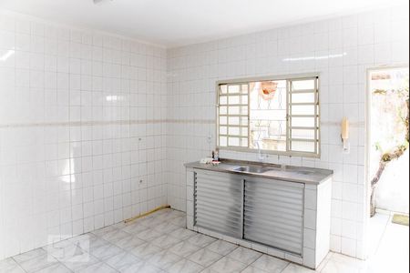 Casa para alugar com 70m², 3 quartos e 1 vagaCozinha