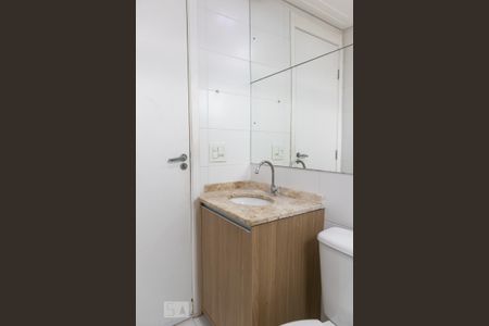 Banheiro da suíte de apartamento para alugar com 2 quartos, 55m² em Vila Guilherme, São Paulo