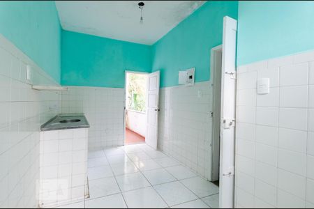Cozinha de apartamento para alugar com 2 quartos, 82m² em Matatu, Salvador