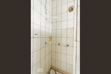 Chuveiro de apartamento para alugar com 2 quartos, 82m² em Matatu, Salvador