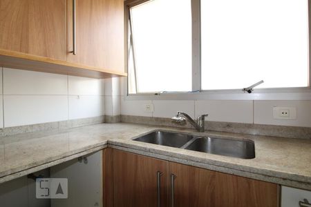 Apartamento à venda com 120m², 2 quartos e 1 vagaCozinha