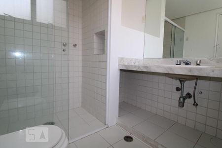 Apartamento à venda com 120m², 2 quartos e 1 vagaBanheiro da Suíte