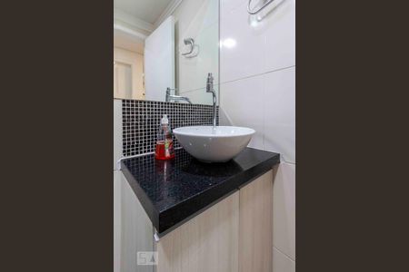 Banheiro de apartamento à venda com 2 quartos, 44m² em Itaquera, São Paulo