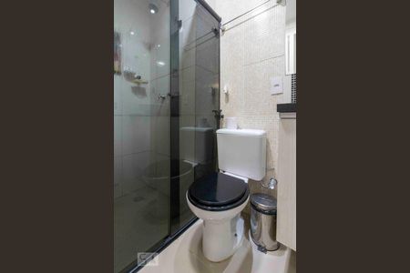 Banheiro de apartamento à venda com 2 quartos, 44m² em Itaquera, São Paulo