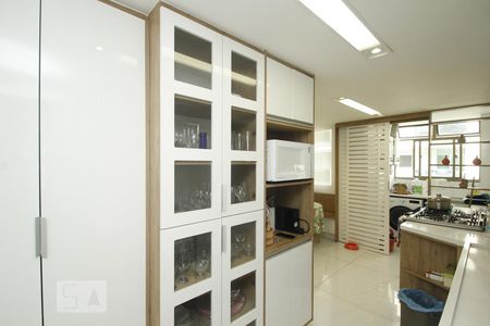 Apartamento para alugar com 212m², 4 quartos e 3 vagasCozinha