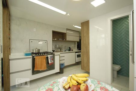 Apartamento para alugar com 212m², 4 quartos e 3 vagasCozinha