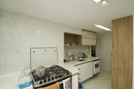 Apartamento para alugar com 212m², 4 quartos e 3 vagasCozinha