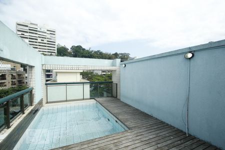 Apartamento para alugar com 212m², 4 quartos e 3 vagasCobertura Piscina
