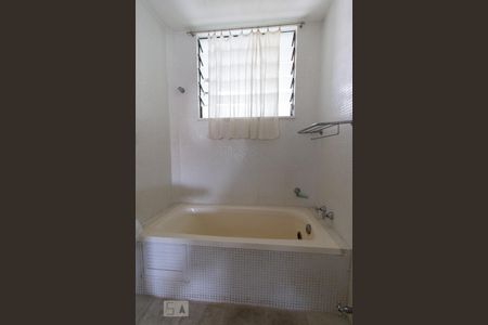 Apartamento à venda com 250m², 2 quartos e 1 vagaBanheiro Corredor