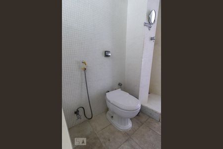 Apartamento à venda com 250m², 2 quartos e 1 vagaBanheiro Corredor