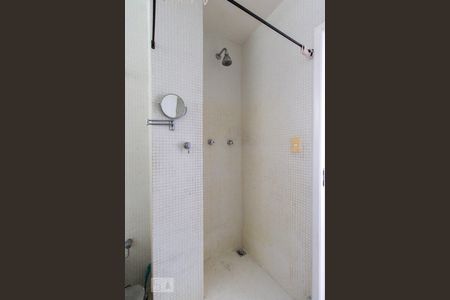 Apartamento à venda com 250m², 2 quartos e 1 vagaBanheiro Corredor