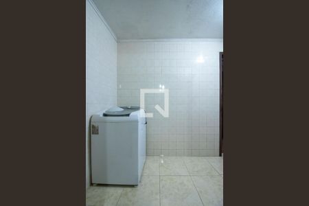 Casa à venda com 219m², 3 quartos e 2 vagas Casa à venda com 219m², 3 quartos e 2 vagasÁrea de Serviço