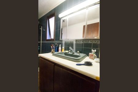 Casa à venda com 219m², 3 quartos e 2 vagas Casa à venda com 219m², 3 quartos e 2 vagasBanheiro da Suíte