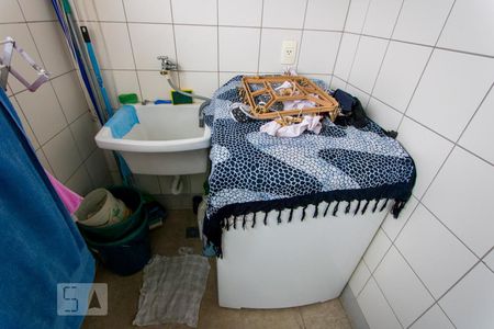 Apartamento à venda com 77m², 3 quartos e 1 vagaÁrea de serviço