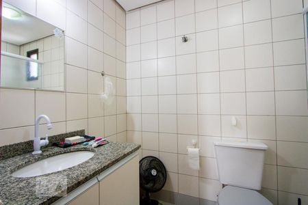 Apartamento à venda com 77m², 3 quartos e 1 vagaBanheiro do quarto 1