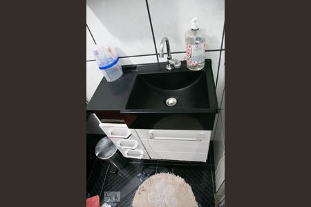 Casa à venda com 50m², 2 quartos e 1 vagaDetalhe banheiro