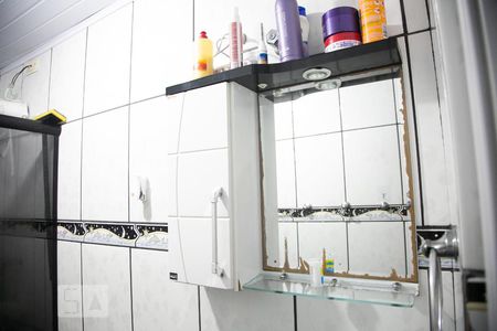 Casa à venda com 50m², 2 quartos e 1 vagaDetalhe banheiro