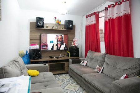 Casa à venda com 50m², 2 quartos e 1 vagaSala