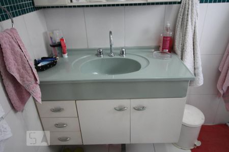 Casa à venda com 300m², 3 quartos e 6 vagassuíte