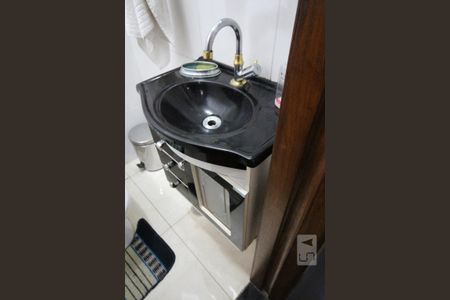 Casa à venda com 300m², 3 quartos e 6 vagasBanheiro