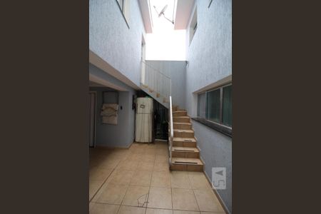 Casa à venda com 300m², 3 quartos e 6 vagasCorredor