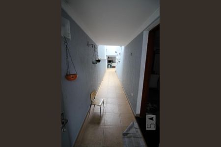 Casa à venda com 300m², 3 quartos e 6 vagasCorredor