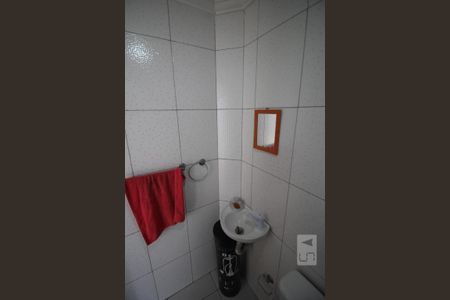 Casa à venda com 300m², 3 quartos e 6 vagasBanheiro 2