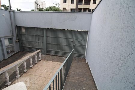 Casa à venda com 300m², 3 quartos e 6 vagasCorredor