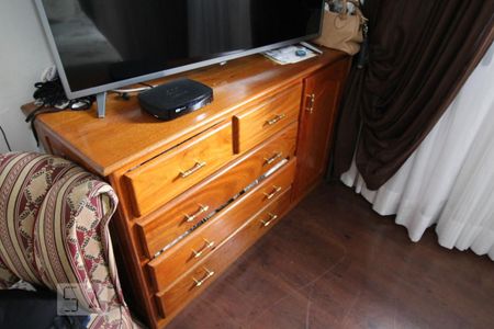 Casa à venda com 300m², 3 quartos e 6 vagassuíte