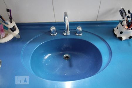 Casa à venda com 300m², 3 quartos e 6 vagasBanheiro - Torneira