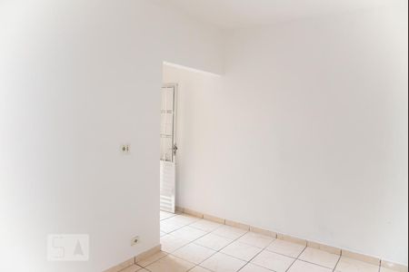 Sala de casa para alugar com 2 quartos, 60m² em Vila Carmosina, São Paulo