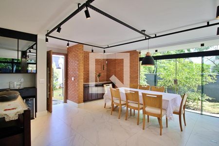 Sala de casa à venda com 5 quartos, 300m² em Retiro Morumbi, São Paulo