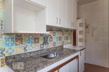 Apartamento à venda com 56m², 2 quartos e 1 vagaCozinha 