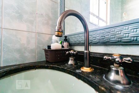 Casa à venda com 287m², 4 quartos e 3 vagasBanheiro - Torneira